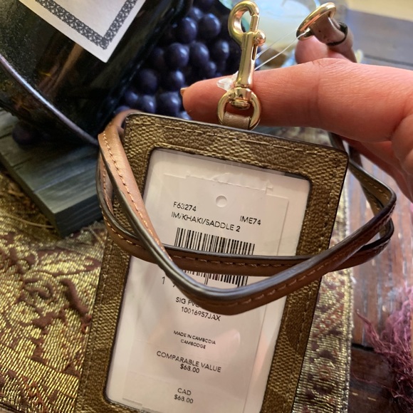 Authentic Coach Crossgrain leather ID/Card lanyard - Picture 3 of 7